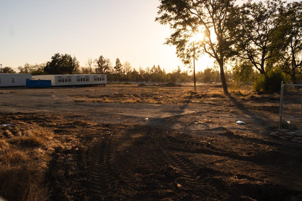 The site of the North District Phase 2 on November 20th, 2023. Located on Canyon Crest Drive, which will eventually be housing to both RCC and UCR students. Photo by Kevin Horvath, Viewpoints.
