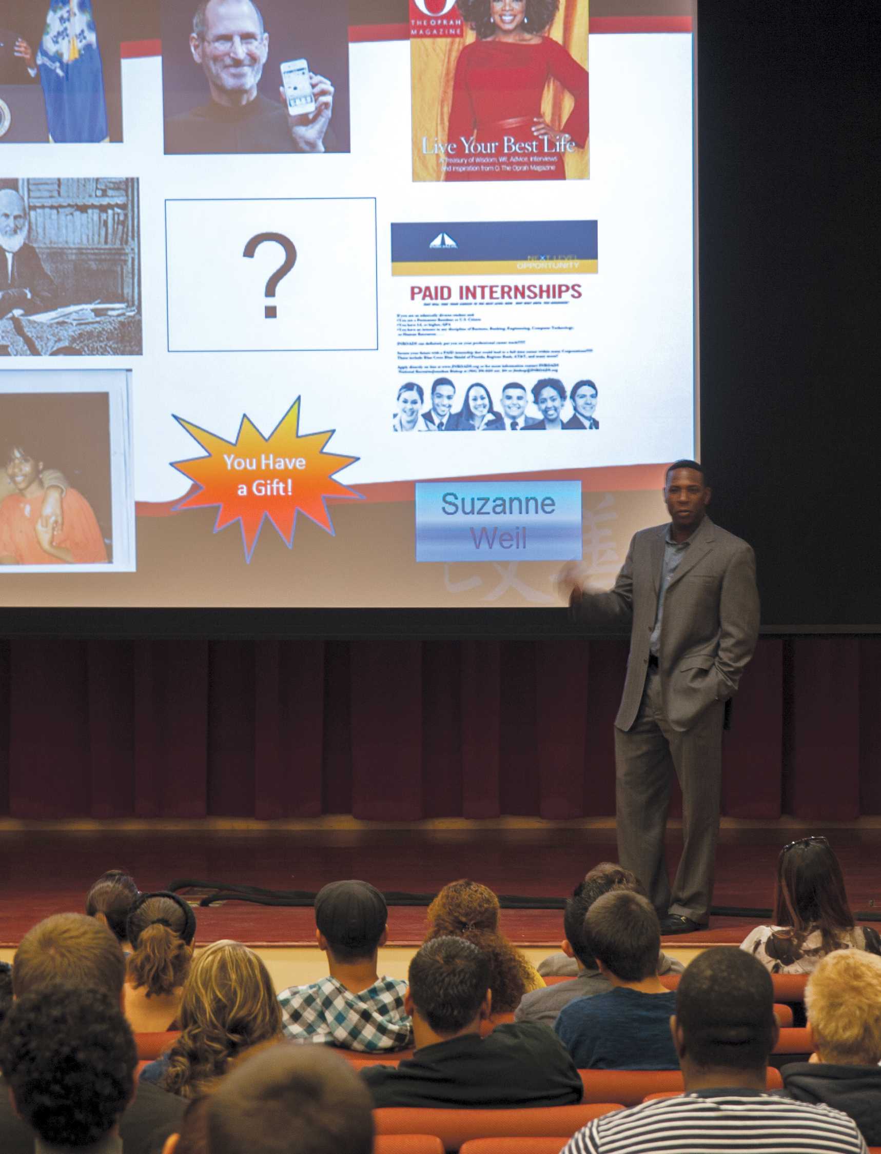 Brown Inspires: Ja Marr Brown speaks to students in an effort to help them to become the best person they were meant to become. Image by Diana Ramirez | Staff Photographer