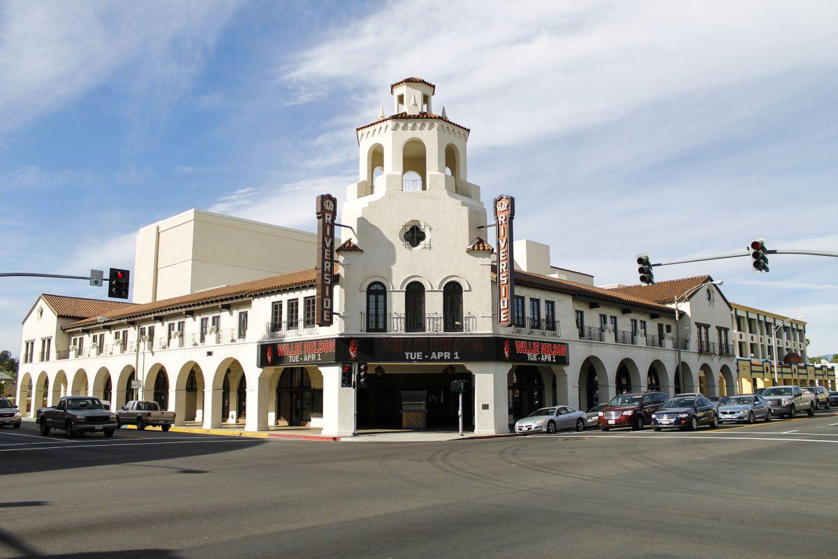  Historic Facade: The Fox Performing Arts Center is located at the corner Market Avenue and Mission Inn. 