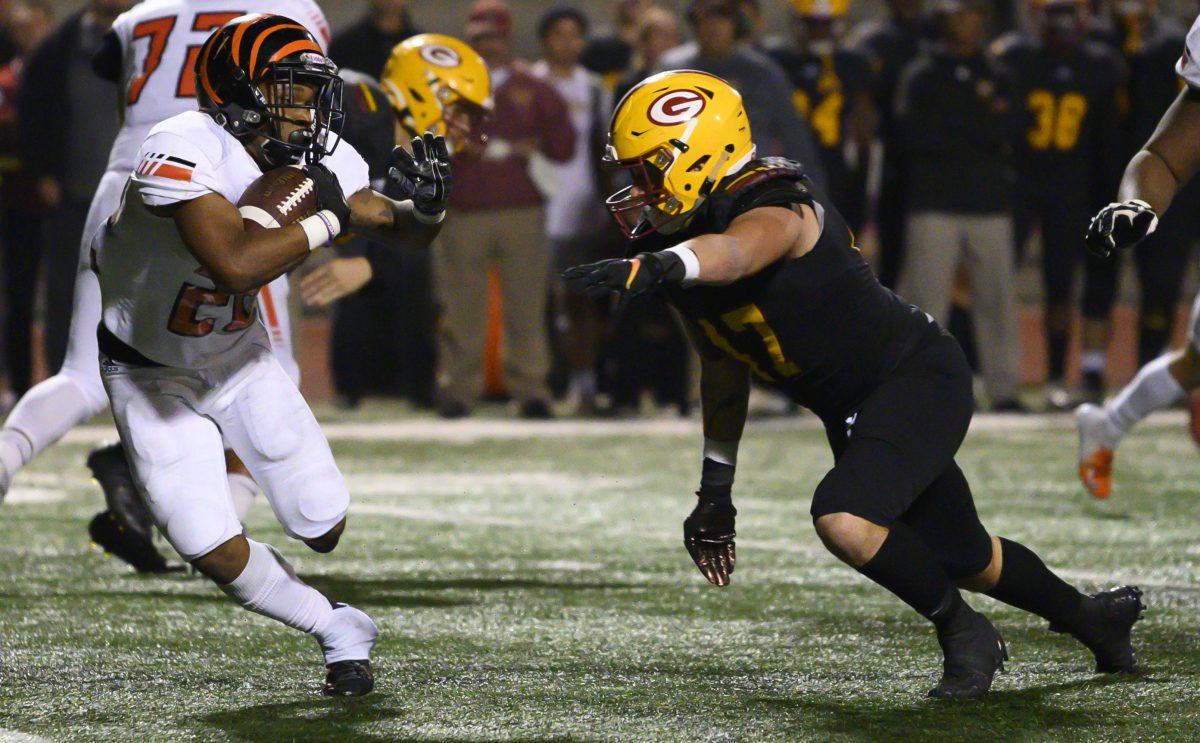 Riverside City College’s running back Jamon McGlory jukes a Saddleback College defender on Nov. 16 at Mission Viejo Highschool’s stadium. He had 10 rushing attempts gaining 44 yards against the Saddleback defense. Mcglory shares the backfield with freshman Thomas Kinslow.

Angel Peña | Viewpoints