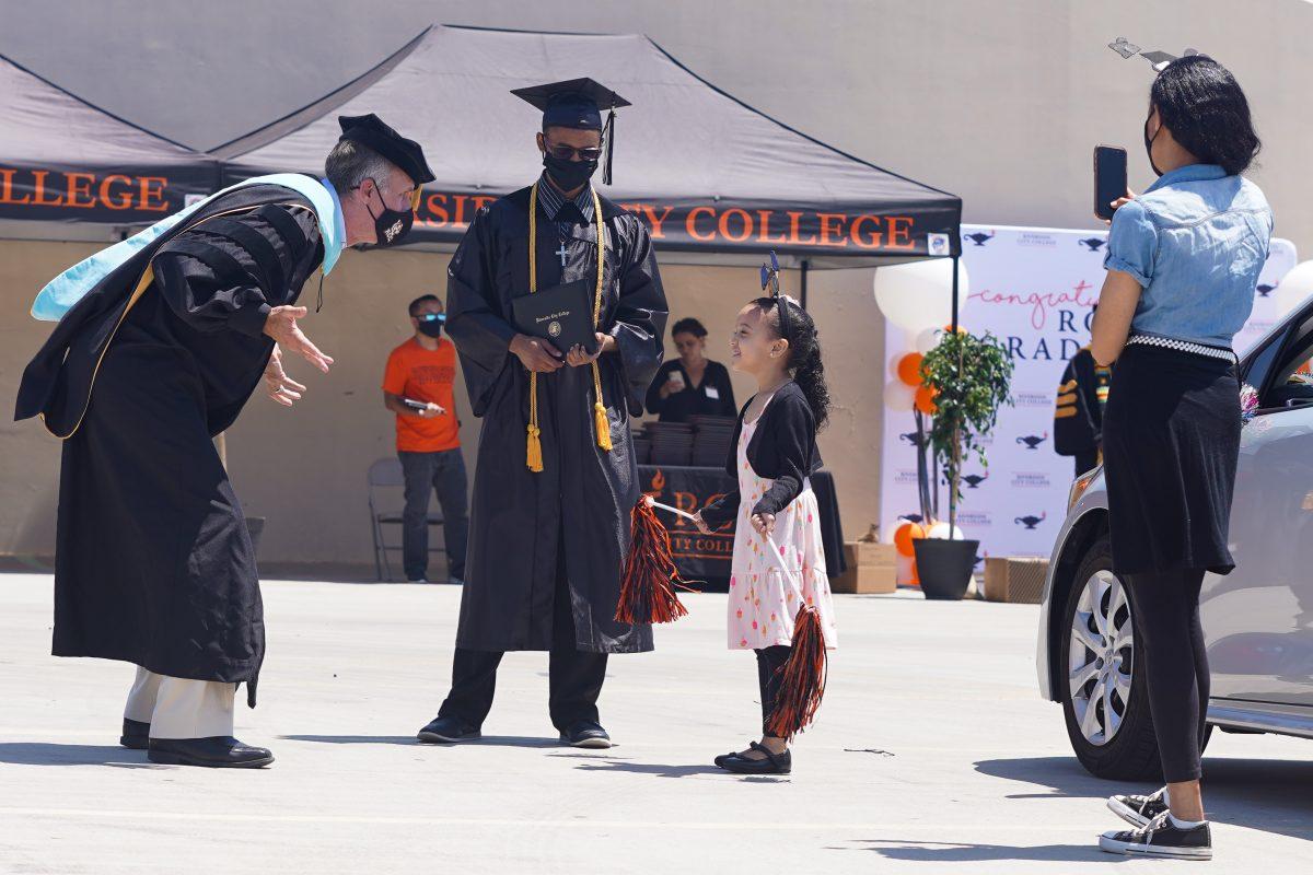 Riverside City College celebrates difficult academic year with drive-thru graduation