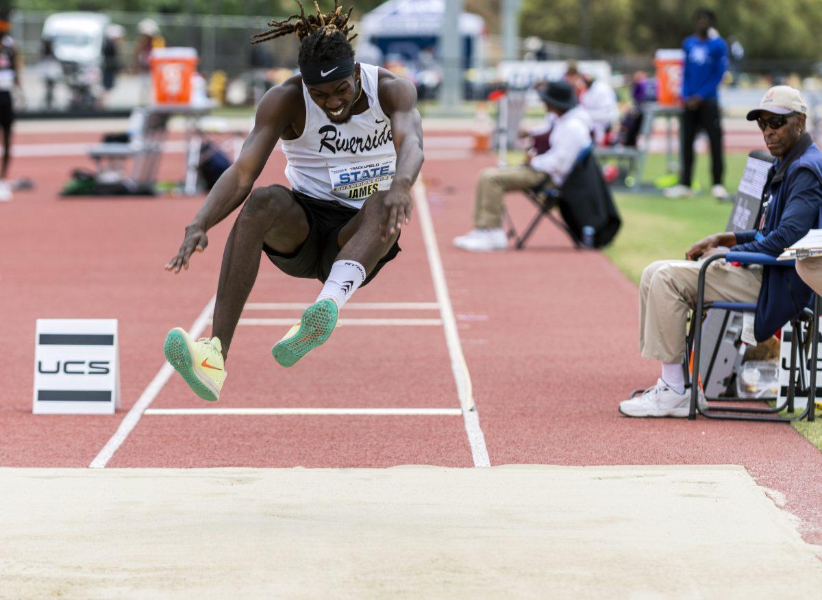 Viewpoints team has a negative experience at the CCCAA track and field state meet