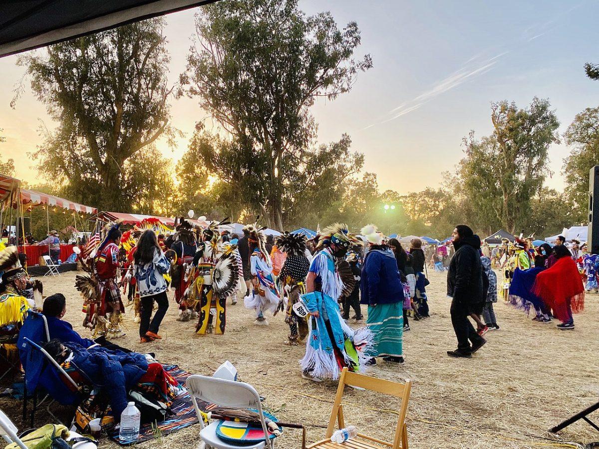 Attendees gather at the Stanford Powwow on May 7. (Photo courtesy of Wikimedia Commons)