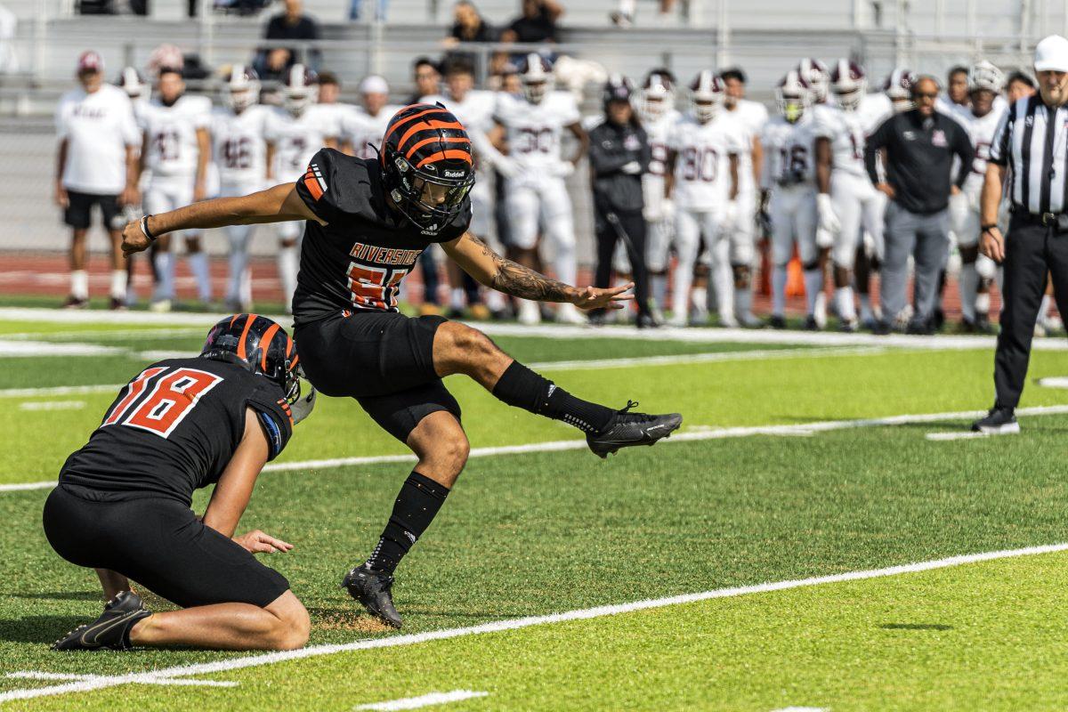 Jacob Marrooquin kicks the field goal adding another 3 points to the board.  Special teams was responsible for most of the points in the first half of the game putting 9 points on the board.

Tigers beat the Mt. Sac Mounties in triple overtime 35 to 33, remaining undefeated for the season.