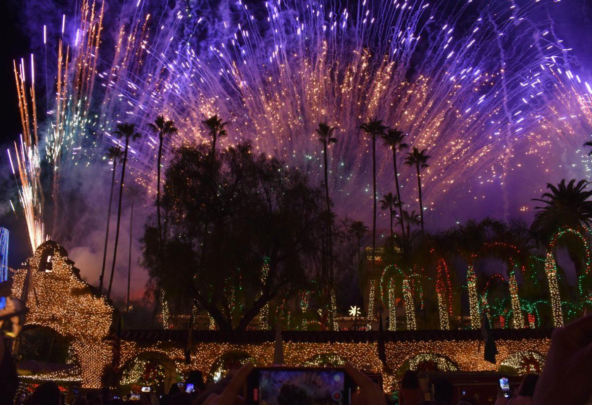 The Mission Inn Hotel & Spa held their annual Lighting Ceremony with a firework display in downtown Riverside on Nov. 25. (Hannah Padilla  | Viewpoints)