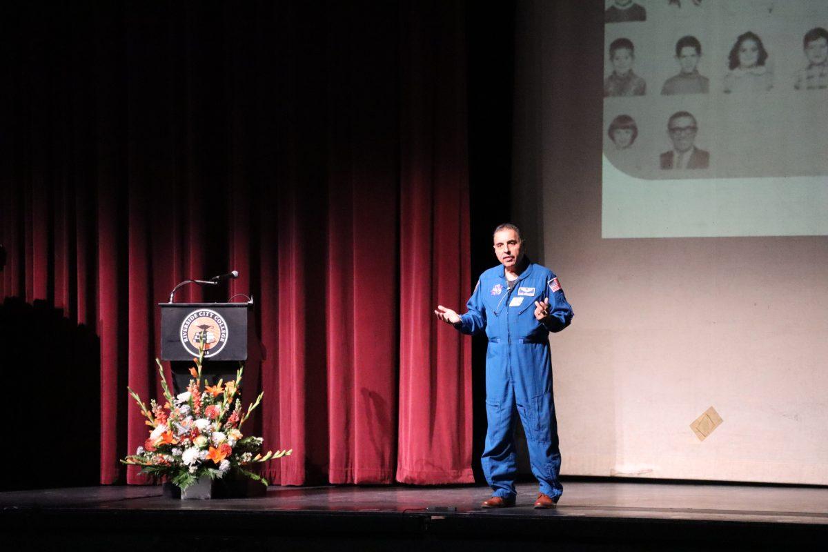 Jose M. Hernandez talks at the Riverside City College STEM Connect-ions High School Expo about the persevere in challenging environments and to achieve their greatest goals.