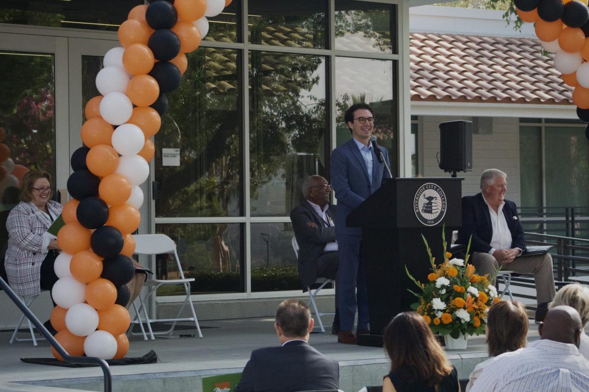 Councilmember Philip Falcone gives a speech to the participants of the grand opening ceremony on August 29 at Riverside City College. 