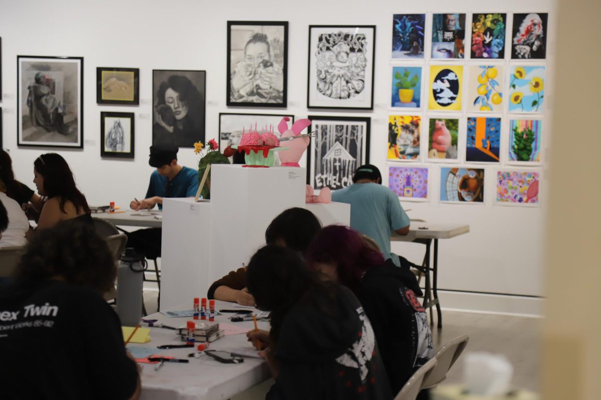 Interactive zine workshop honors physical media by motivating students to fuel their artistic side